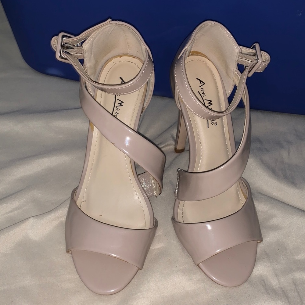 Anne Michelle beige heels